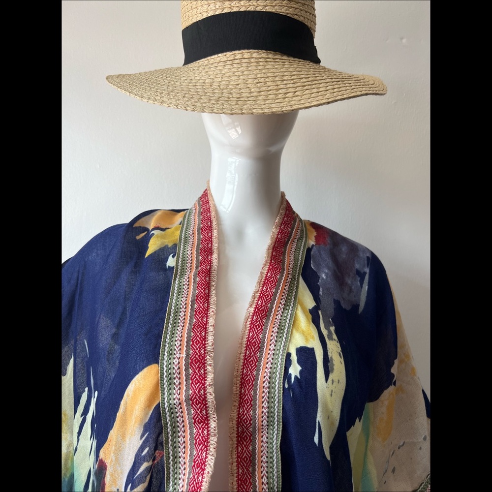 The Accessory Collective Kimono - Picture 4 of 5